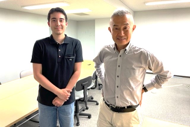 山中 俊之さんとのインタビューの様子