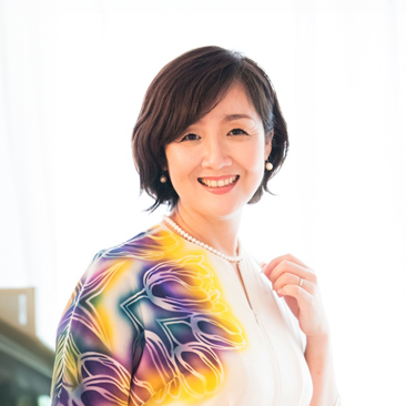 ⽐嘉 華奈江