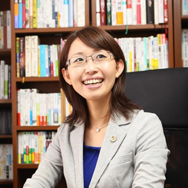 里内 友貴子